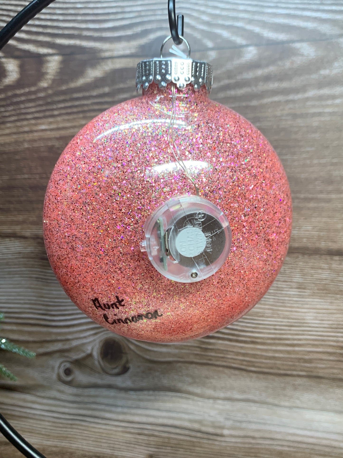 LO#38 Twinkle Bauble