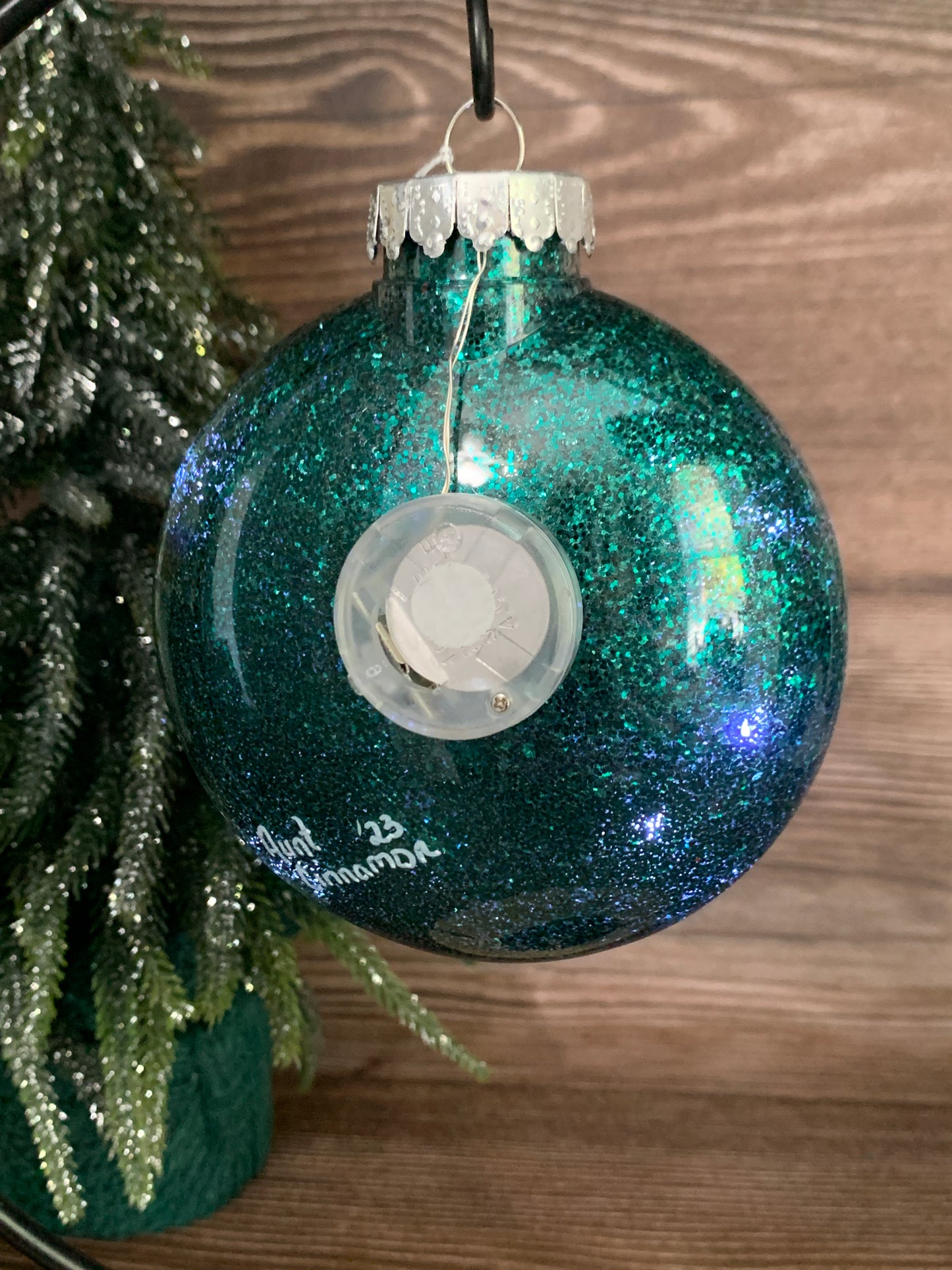 LO #17 Twinkle Bauble
