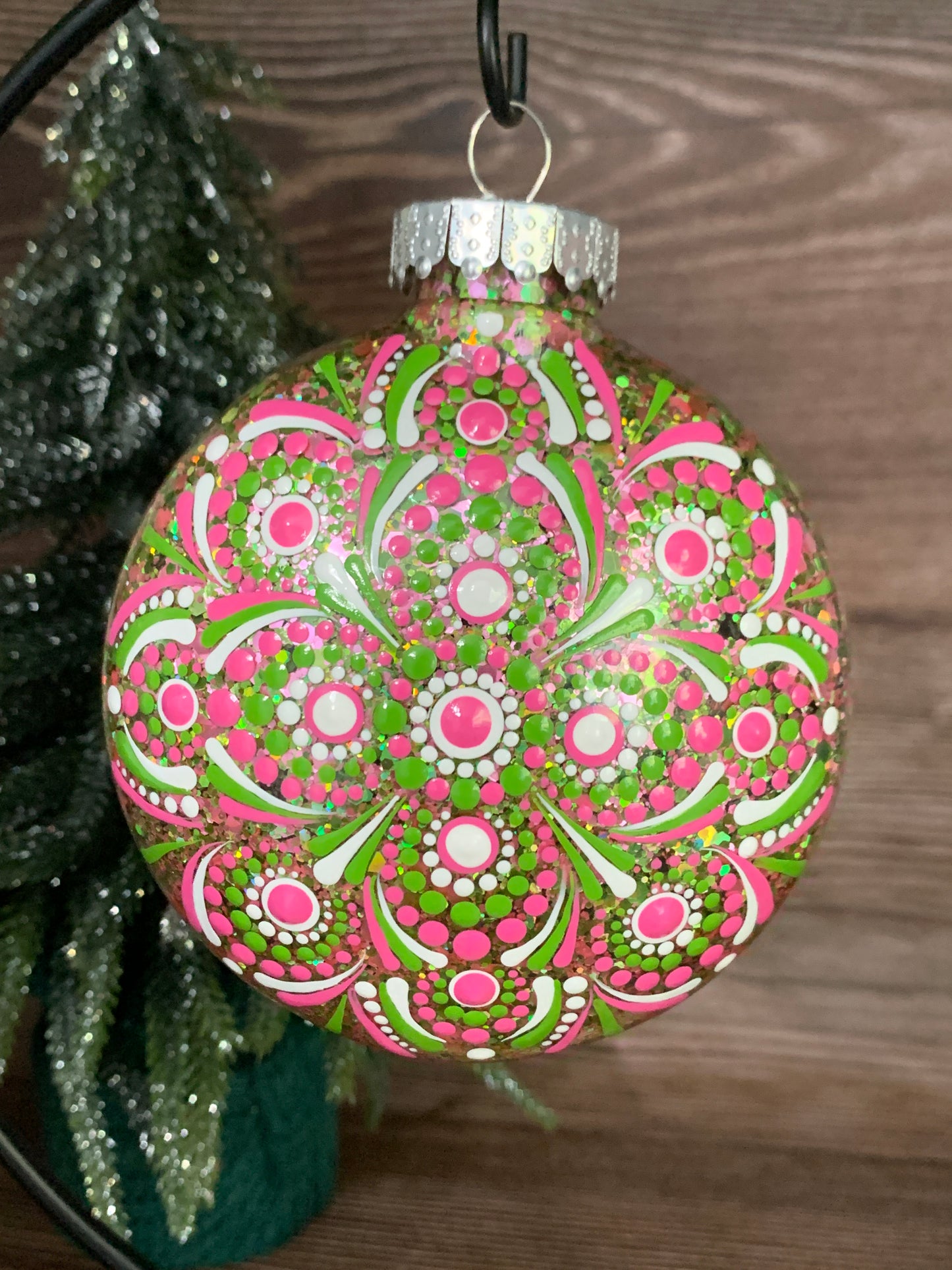 LO #3 Twinkle Bauble