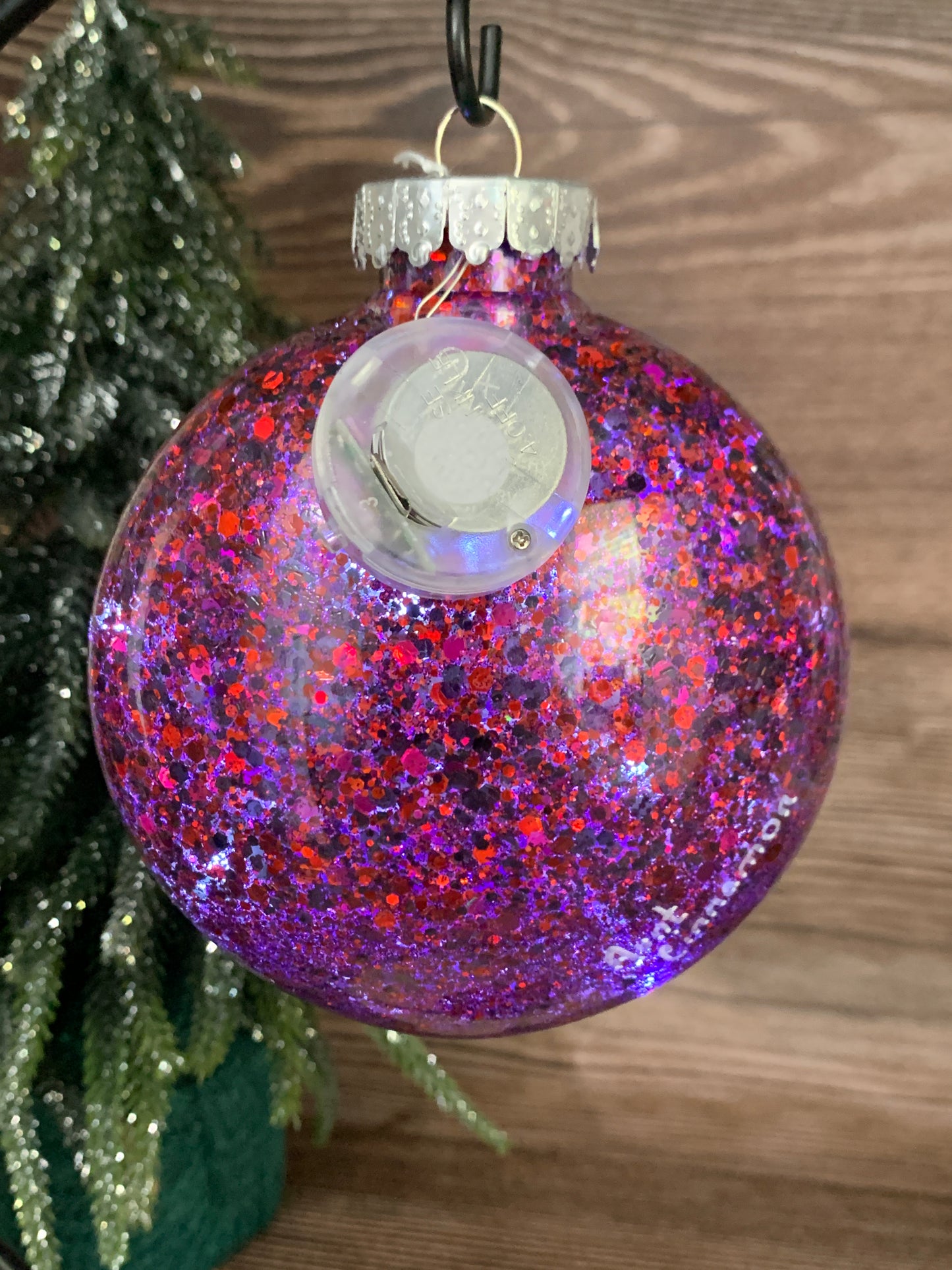 LO #5 Twinkle Bauble