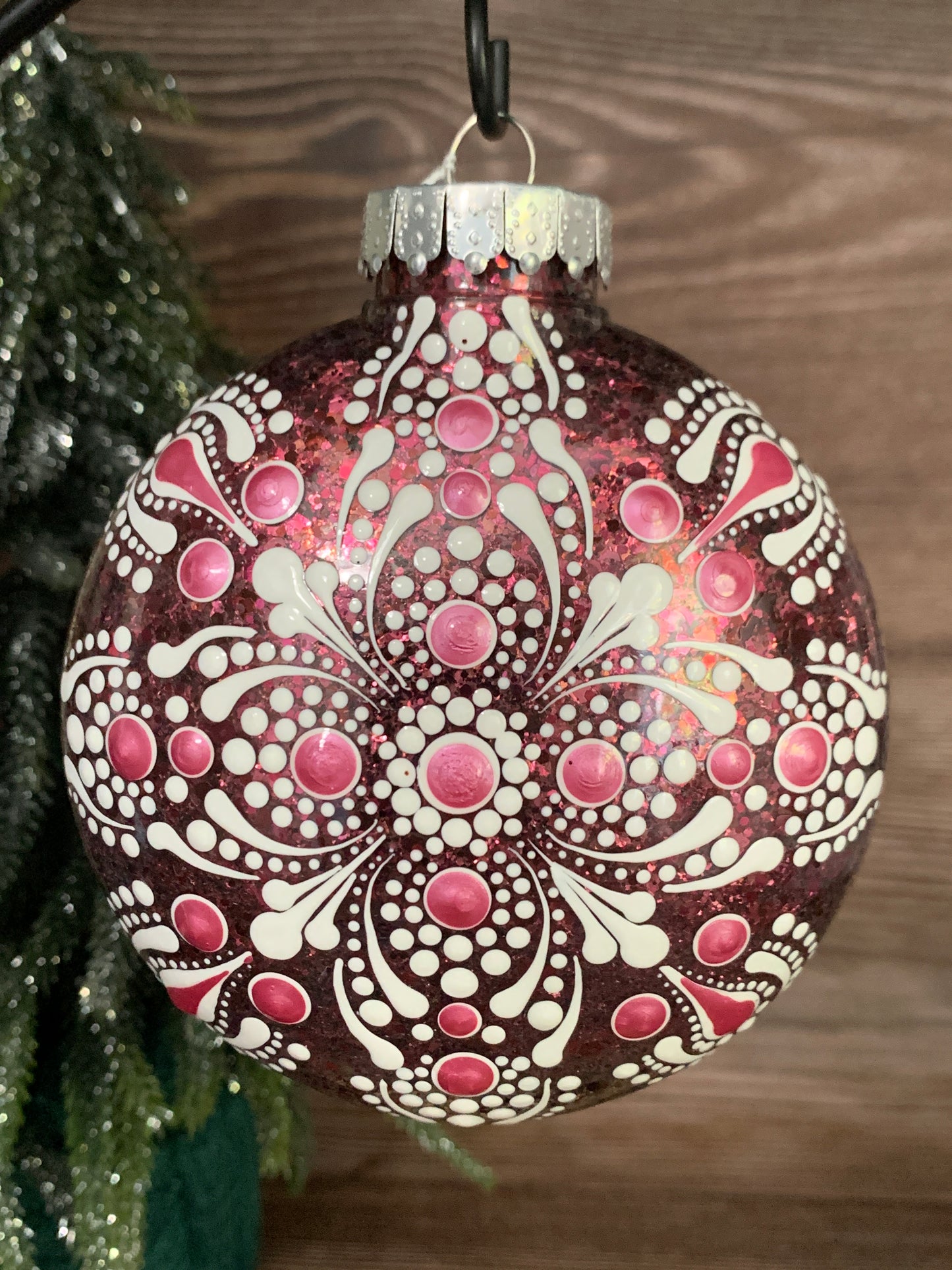 LO #12 Twinkle Bauble