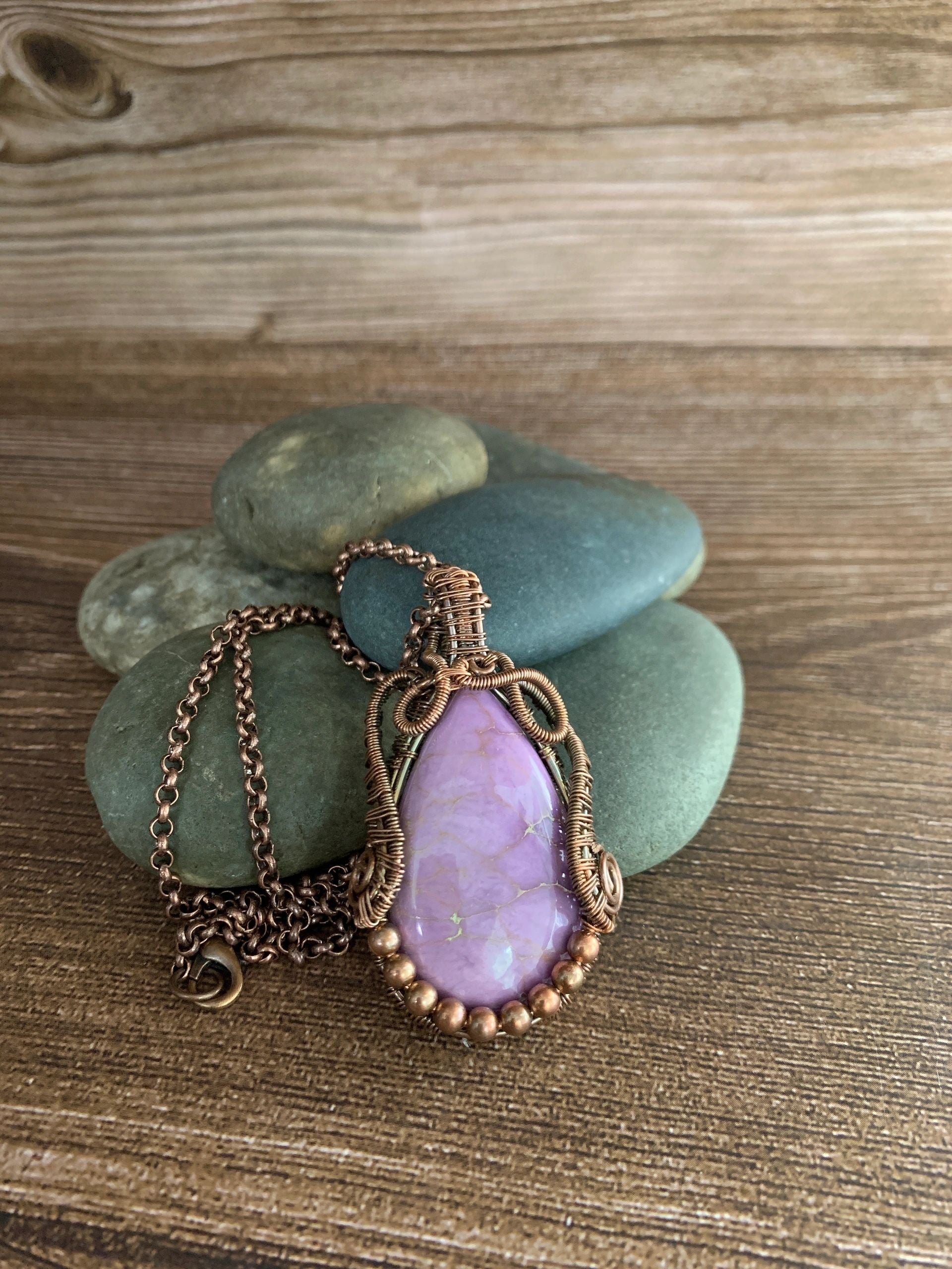 Phosphosiderite pendant