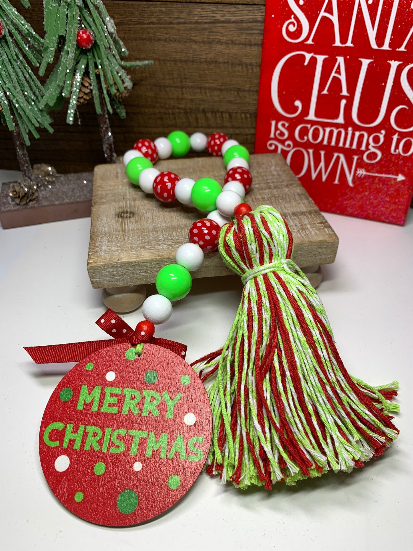 Tier Tray Beaded Garland