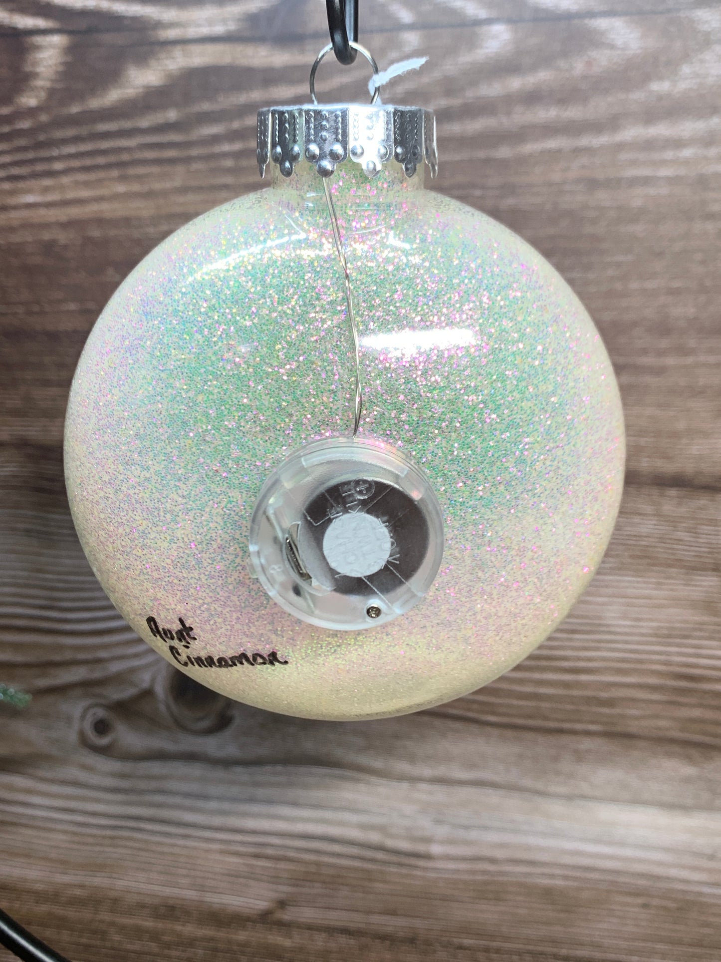 LO#34 Twinkle Bauble