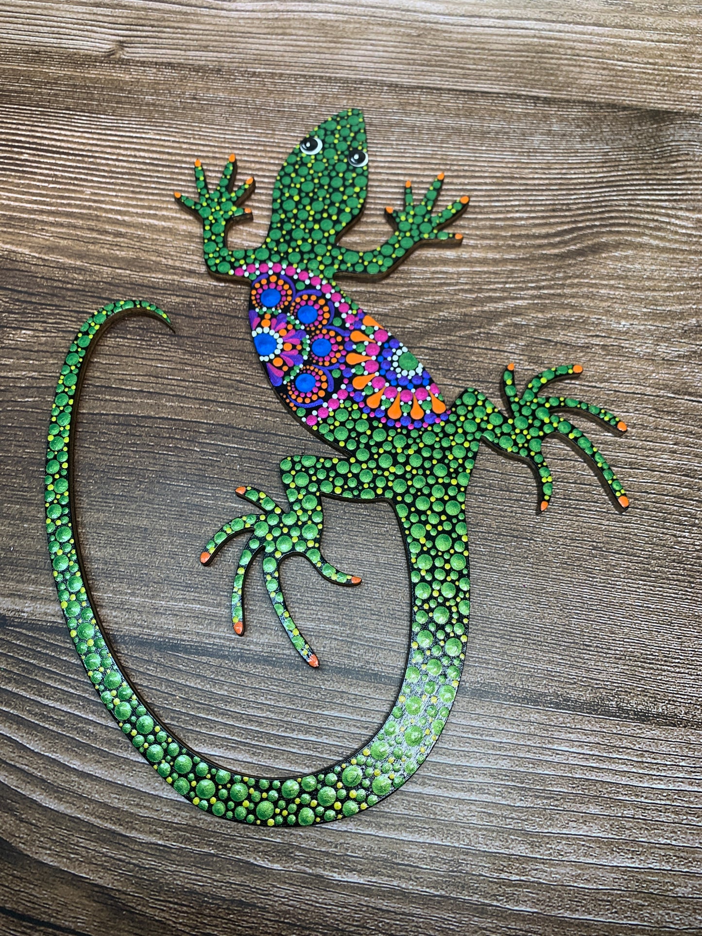 Lizard wall hanging