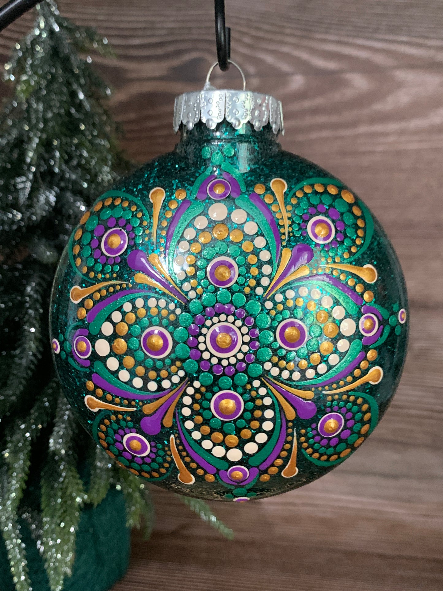 LO #17 Twinkle Bauble