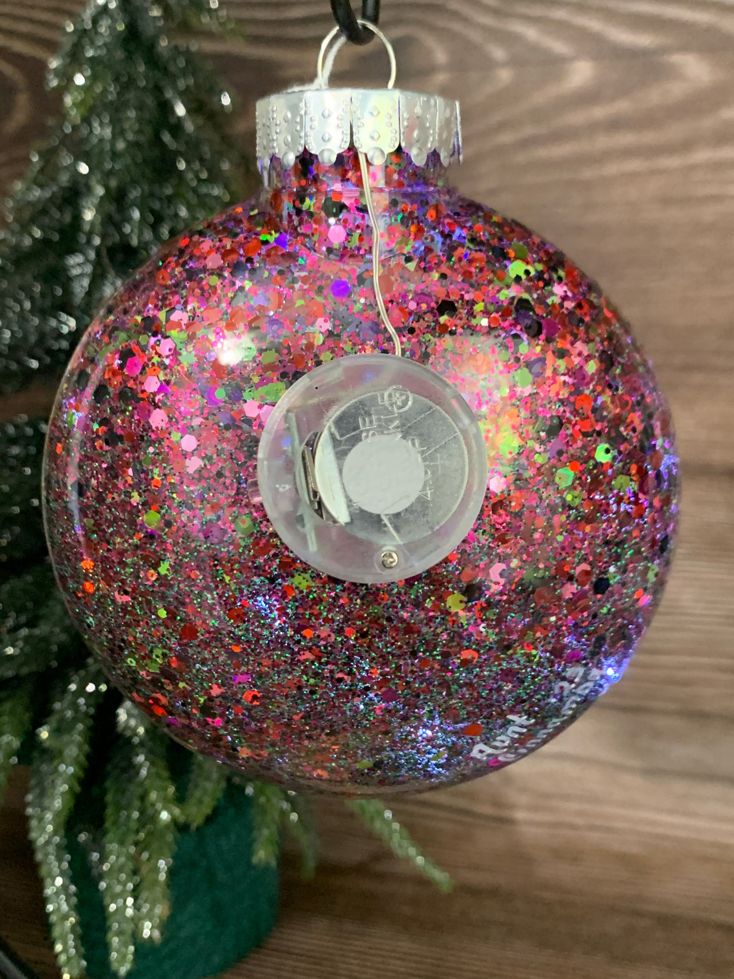 LO #11 Twinkle Bauble