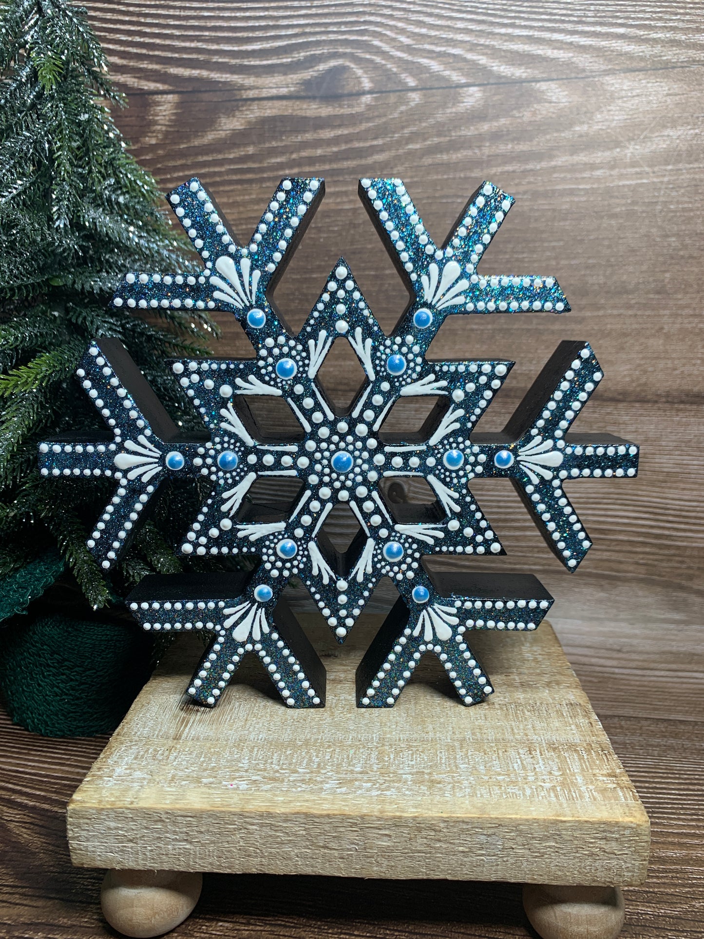 Large snowflake shelf sitters