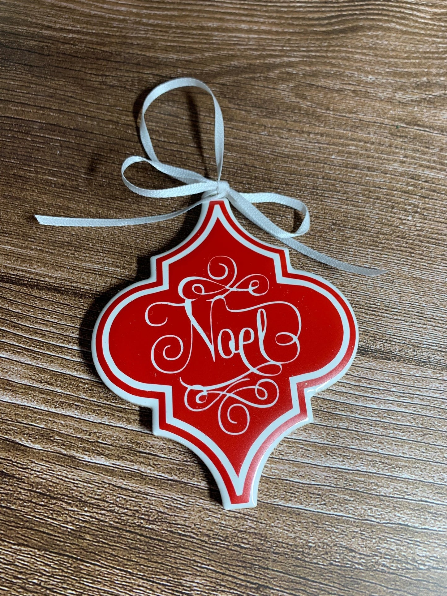 Tile Ornament Red Noel