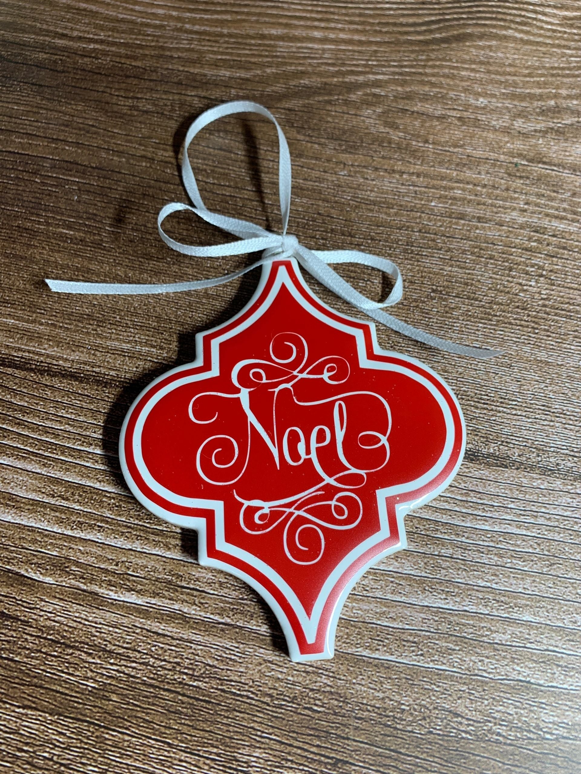 Tile Ornament Red Noel